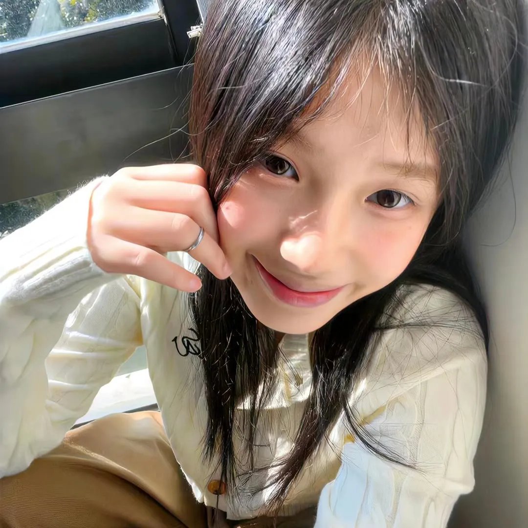 我以胭脂覆山河